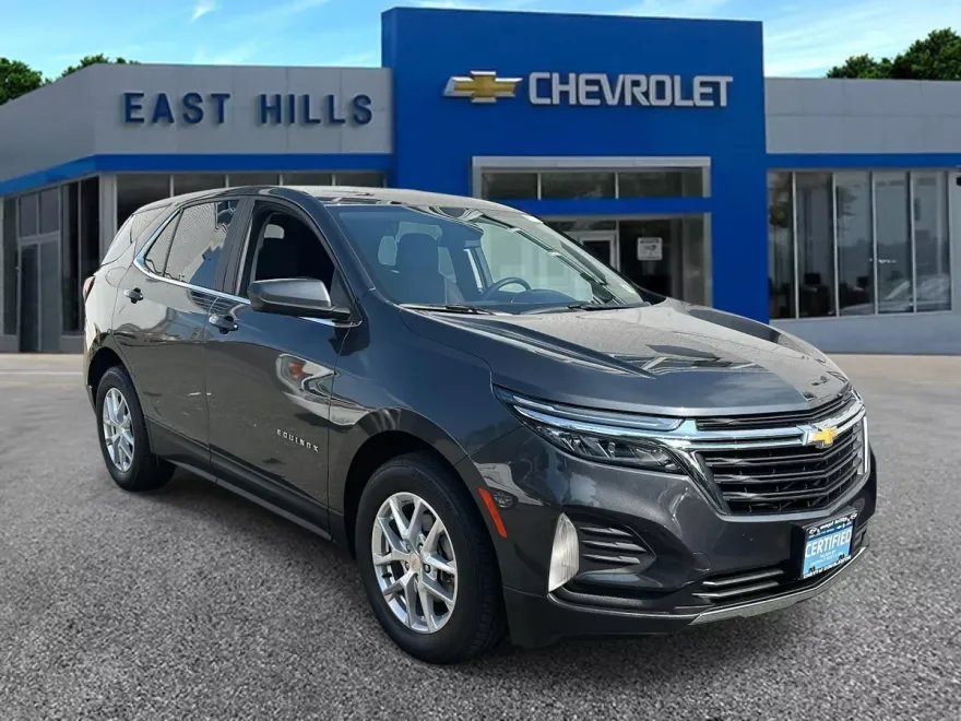 2022 Chevrolet Equinox LT photo 1