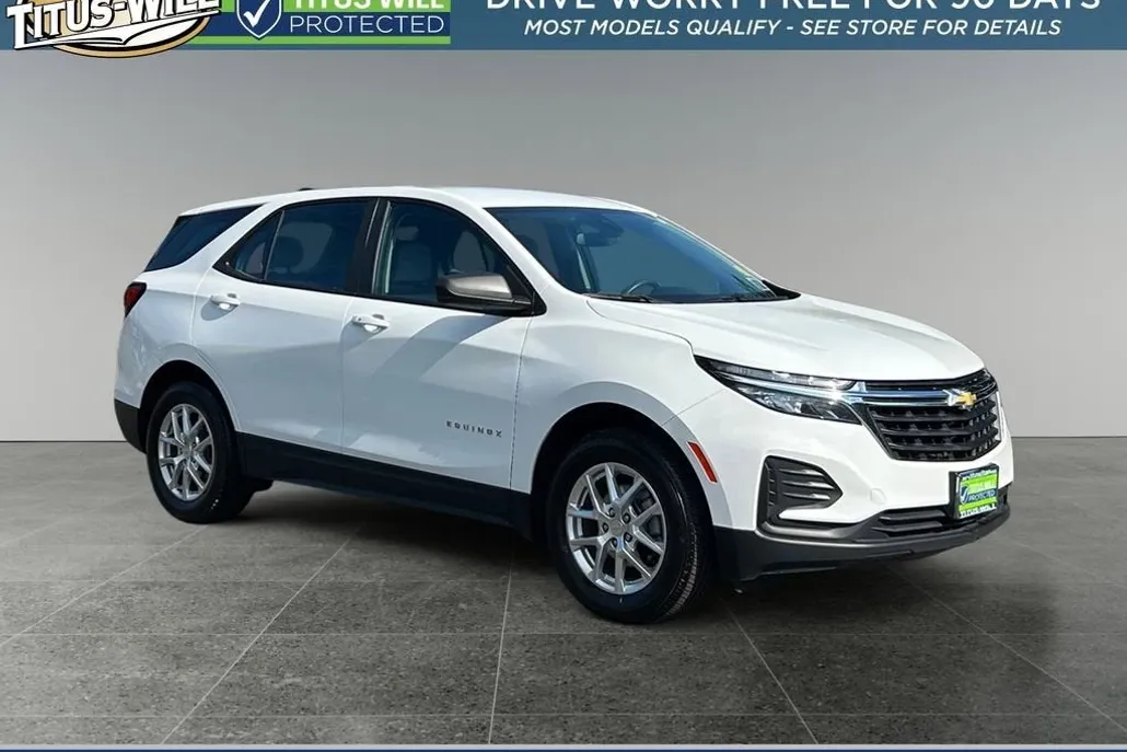 2022 Chevrolet Equinox LS photo 1