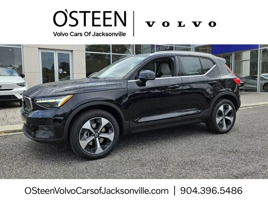 2025 Volvo XC40 Plus photo 1