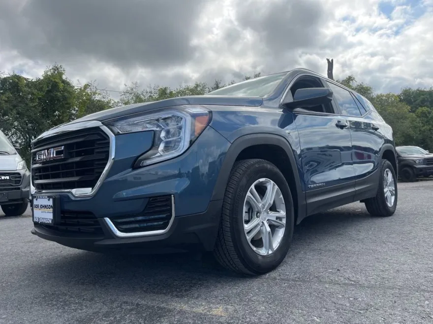 2024 Gmc Terrain SLE photo 1