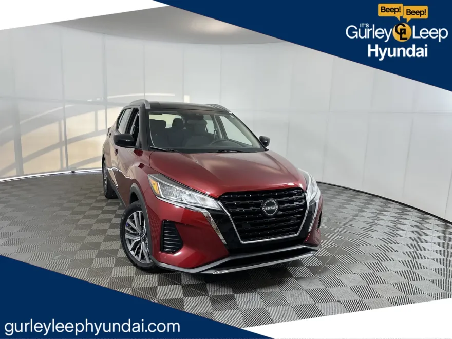 2023 Nissan Kicks SV photo 1