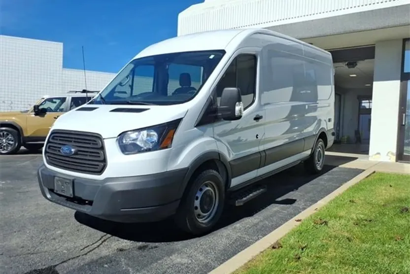 2017 Ford Transit photo 1