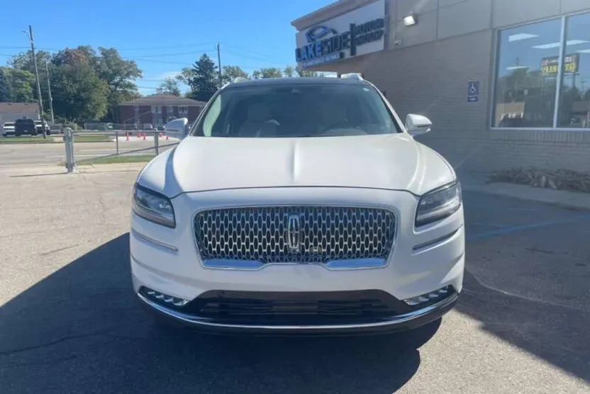 2022 Lincoln Nautilus Black Label photo 1
