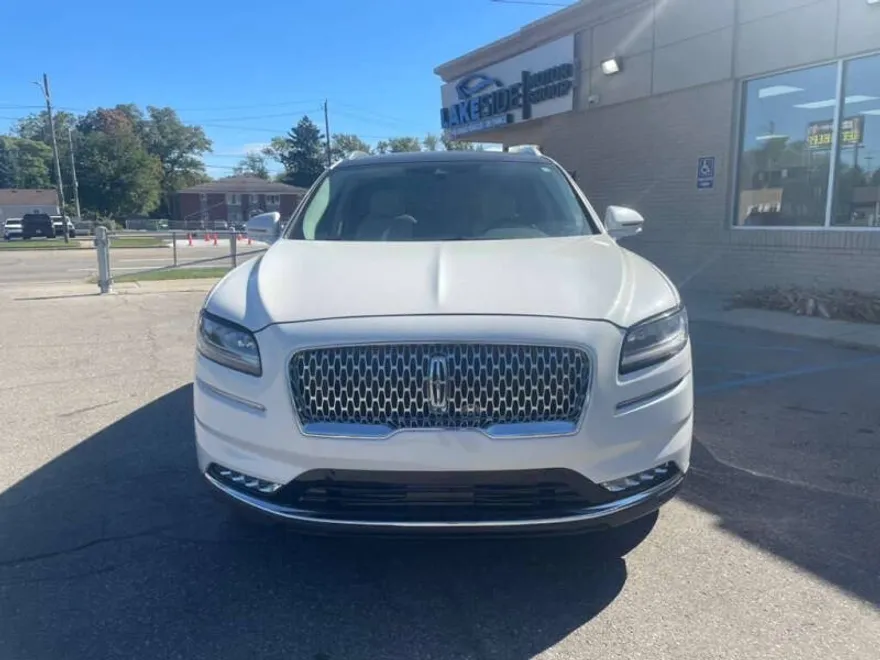 2022 Lincoln Nautilus Black Label photo 1