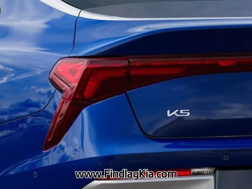 2025 Kia K5 EX photo 13