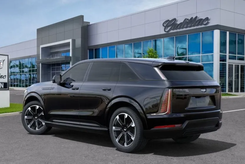 2025 Cadillac Escalade IQ Sport photo 1