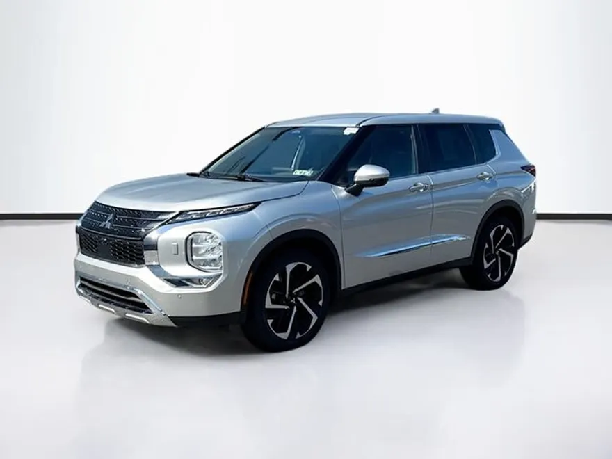 2022 Mitsubishi Outlander SE photo 1