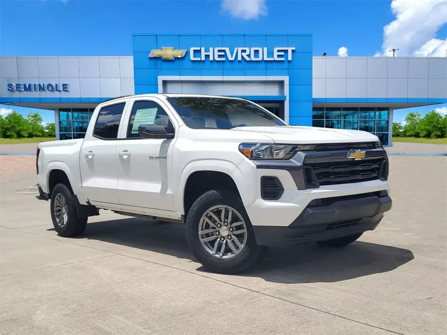 2026 Chevrolet Colorado LT photo 1