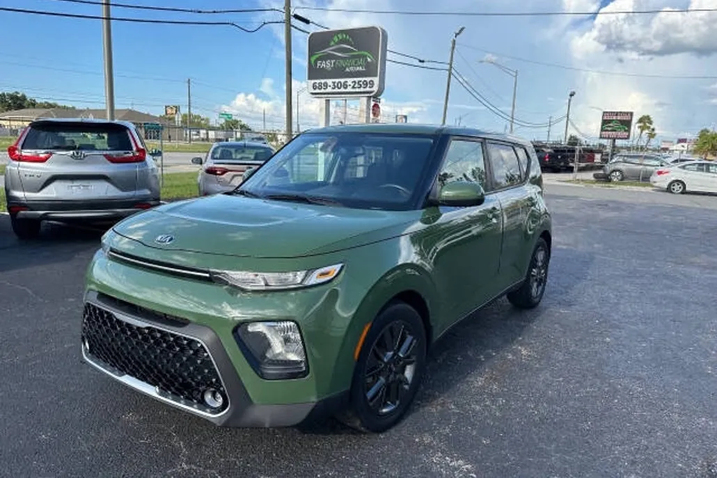2021 Kia Soul EX photo 1