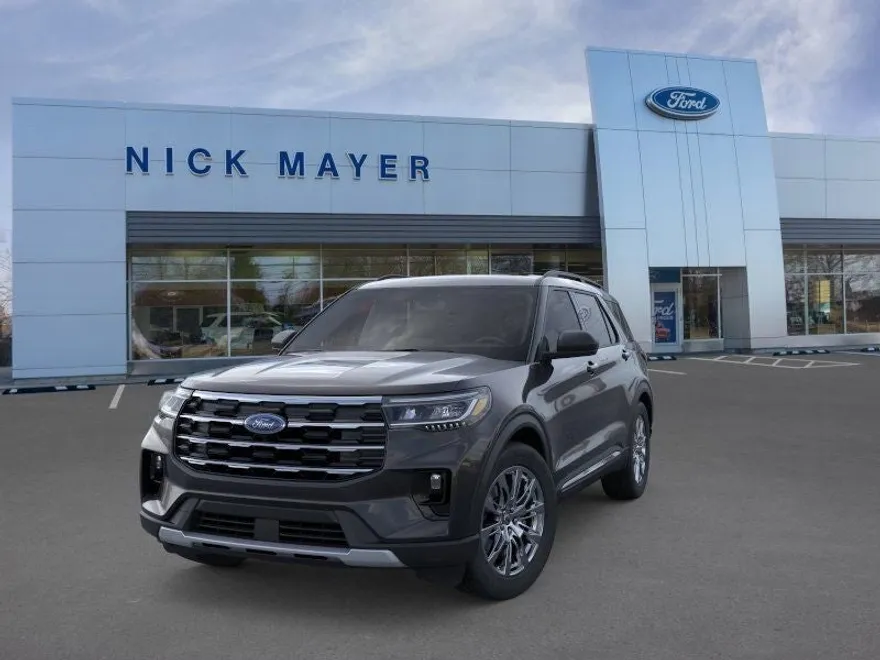 2025 Ford Explorer photo 1