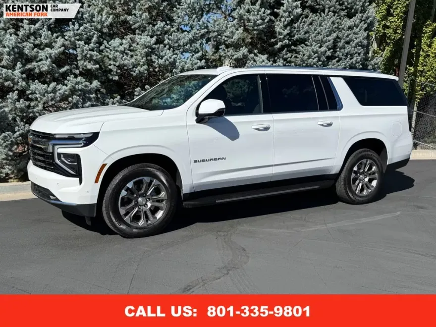 2025 Chevrolet Suburban LT photo 1