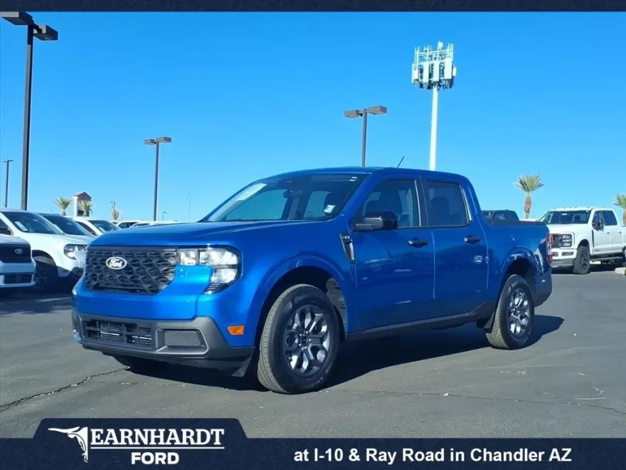 2025 Ford Maverick XLT photo 1