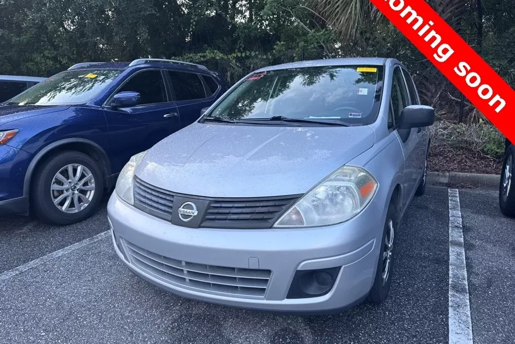 2009 Nissan Versa 1.6 photo 1