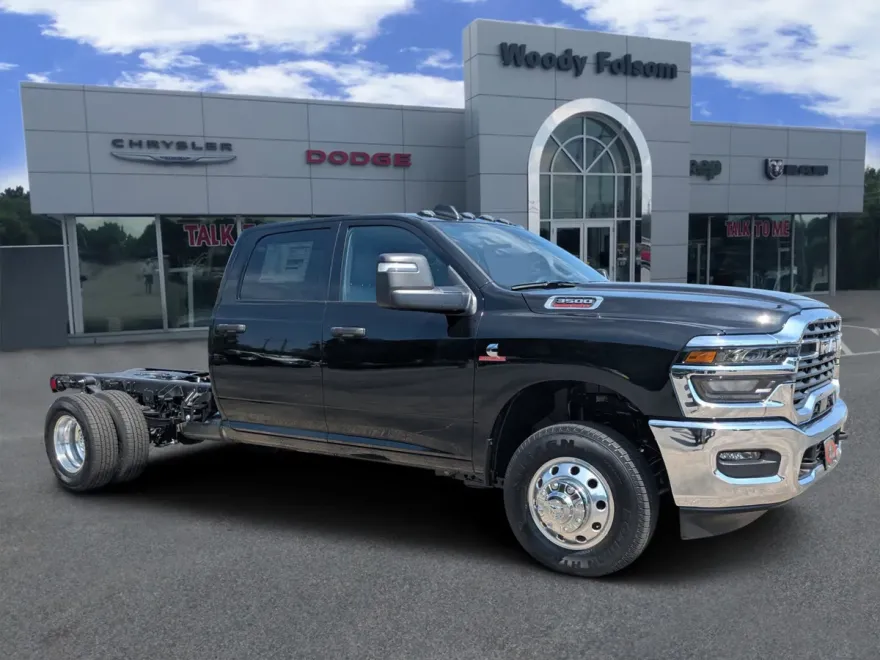 2025 Ram 3500 Tradesman photo 1