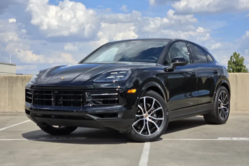 2025 Porsche Cayenne Coupe photo 1
