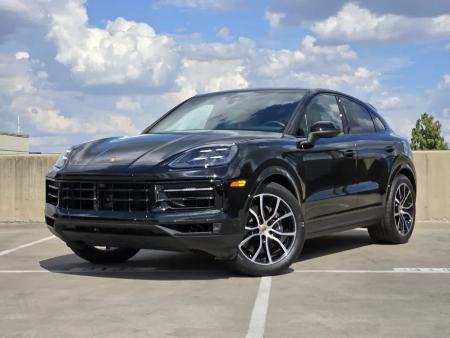 2025 Porsche Cayenne Coupe photo 1