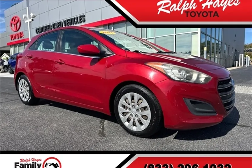 2017 Hyundai Elantra GT Base photo 1