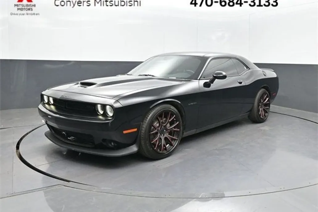 2022 Dodge Challenger R/T photo 1