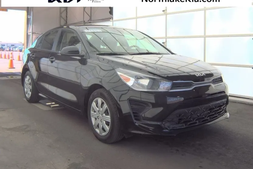 2022 Kia Rio S photo 1