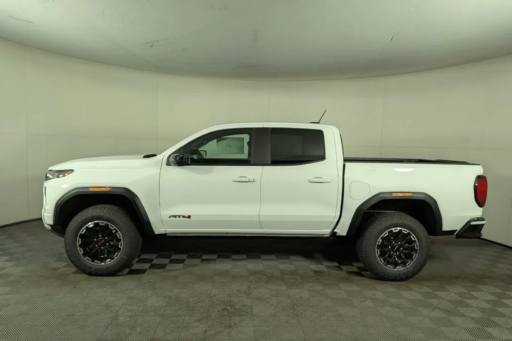 2026 Gmc Canyon AT4 photo 1