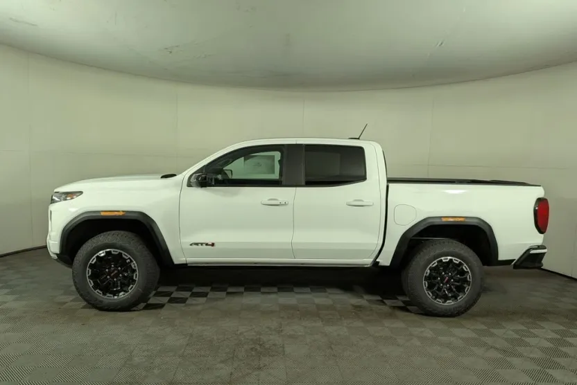2026 Gmc Canyon AT4 photo 1