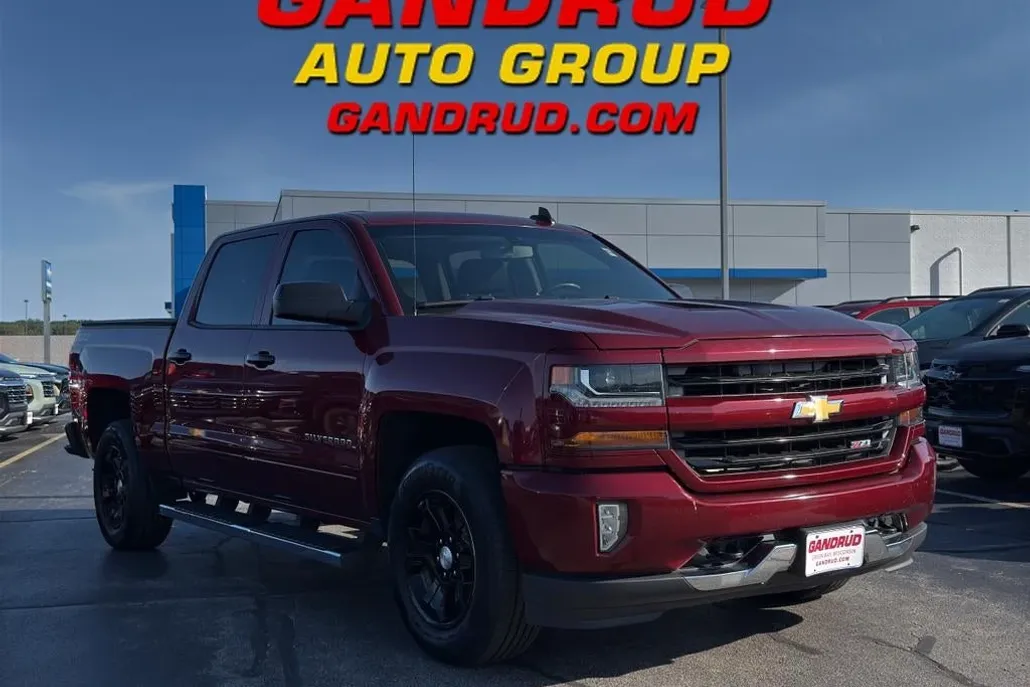 2017 Chevrolet Silverado 1500 LT Z71 photo 1