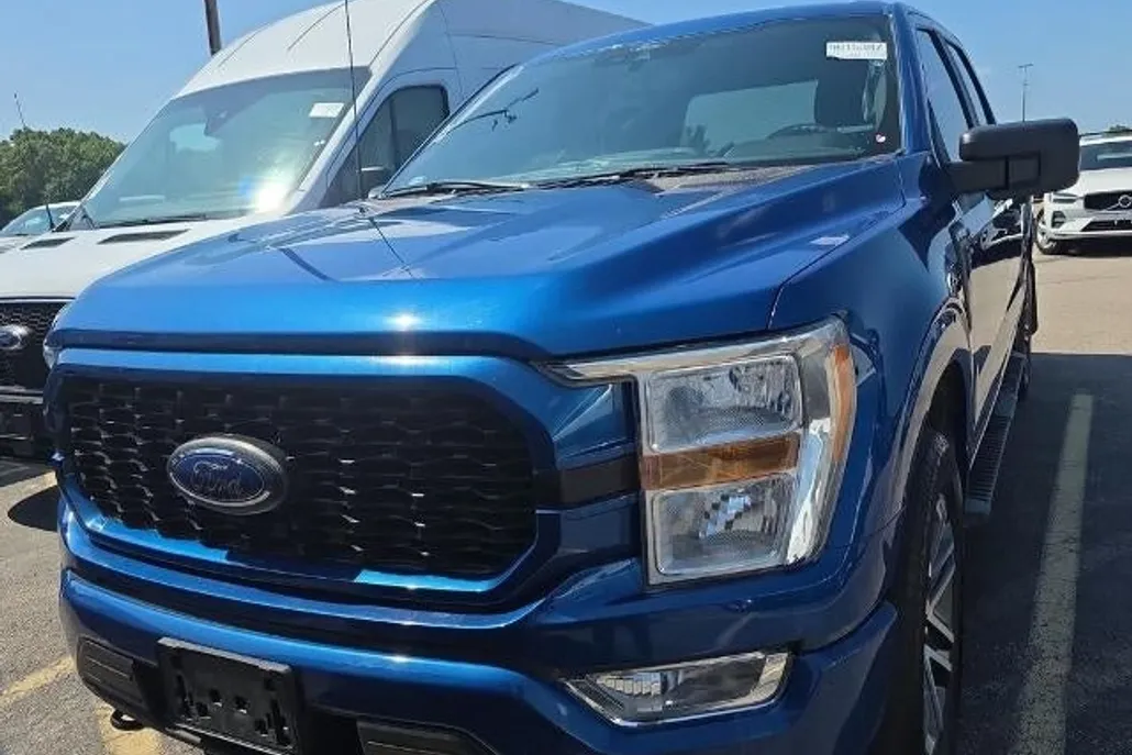 2022 Ford F-150 XL photo 1