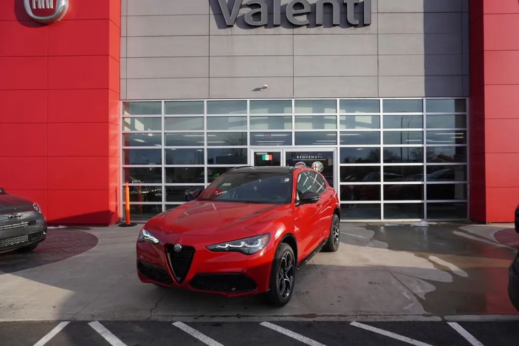 2025 Alfa Romeo Stelvio Sport photo 1