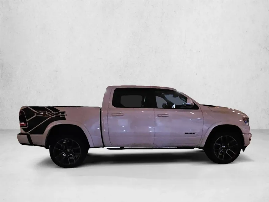 2019 Ram 1500 Laramie photo 1