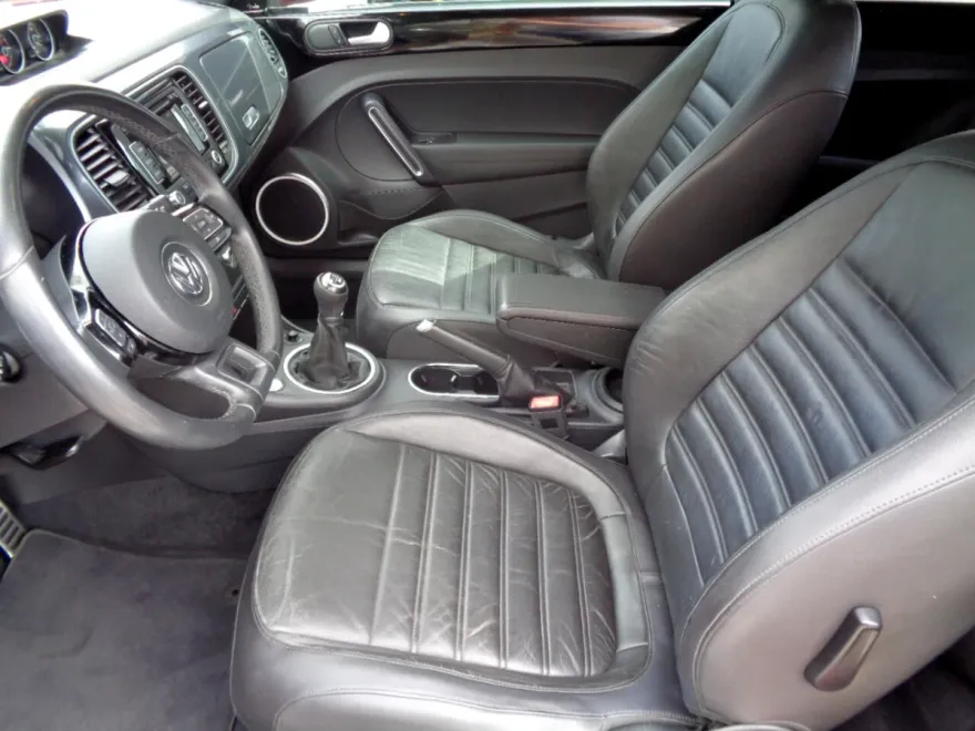 2012 Volkswagen Beetle Turbo photo 22