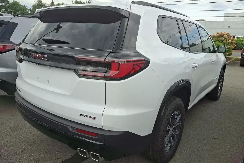 2026 Gmc Acadia AT4 photo 1