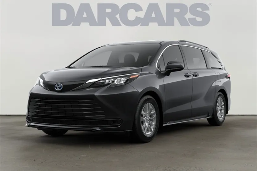 2025 Toyota Sienna LE photo 1