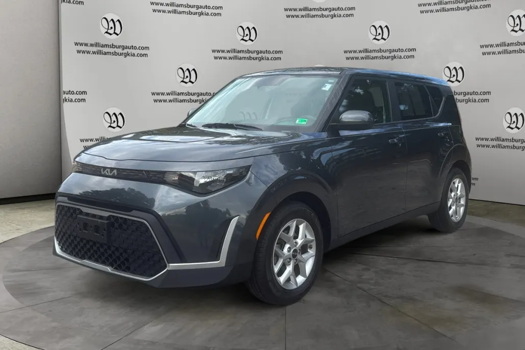2025 Kia Soul LX S photo 1