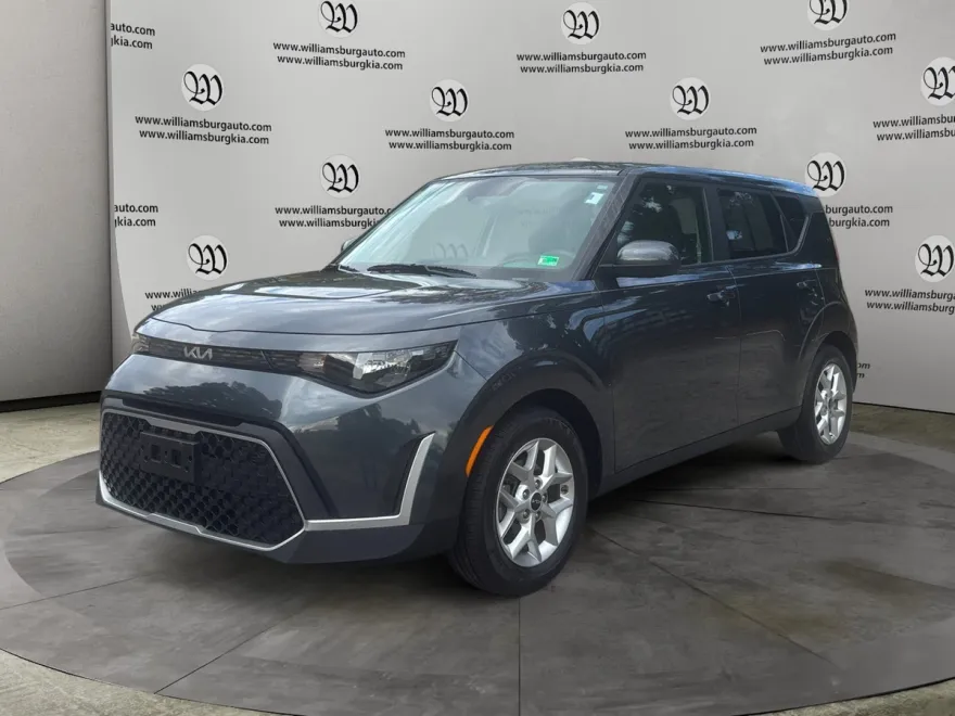 2025 Kia Soul LX S photo 1