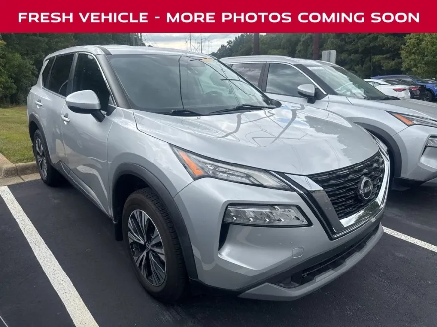 2022 Nissan Rogue SV photo 1