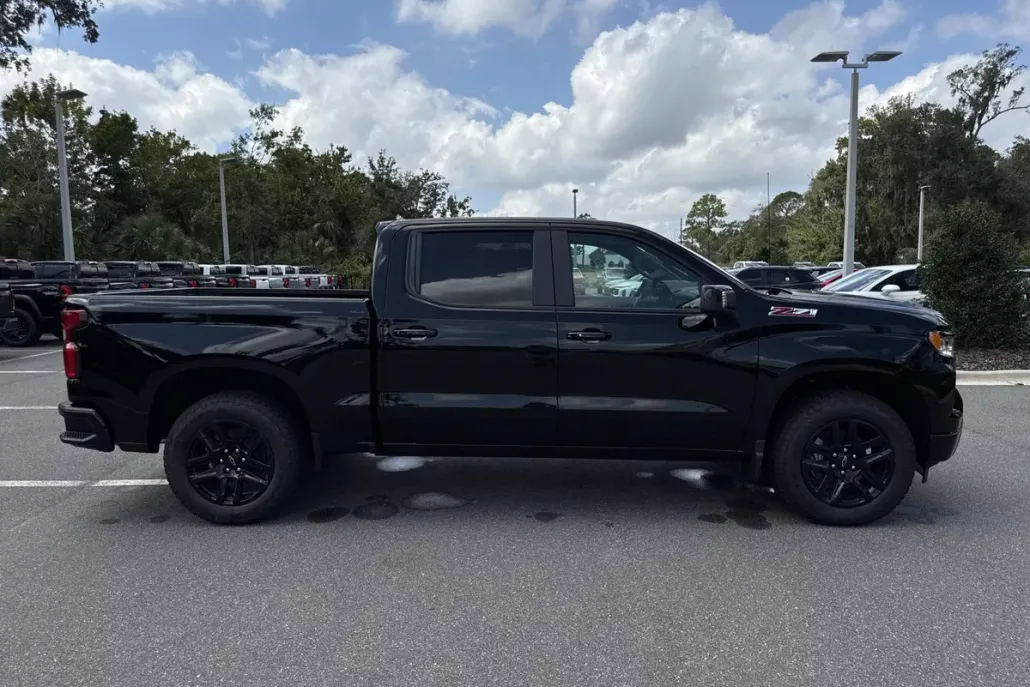 2026 Chevrolet Silverado 1500 RST photo 1