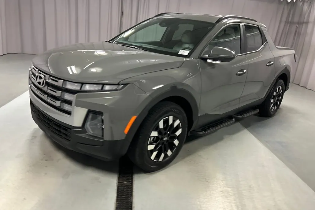 2025 Hyundai Santa Cruz SEL Activity photo 1