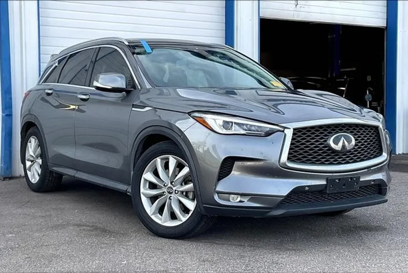 2019 Infiniti QX50 Essential photo 1