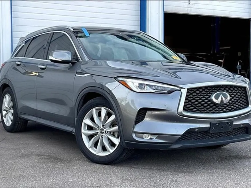 2019 Infiniti QX50 Essential photo 1
