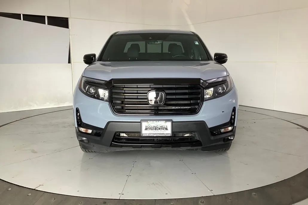 2023 Honda Ridgeline Black Edition photo 1