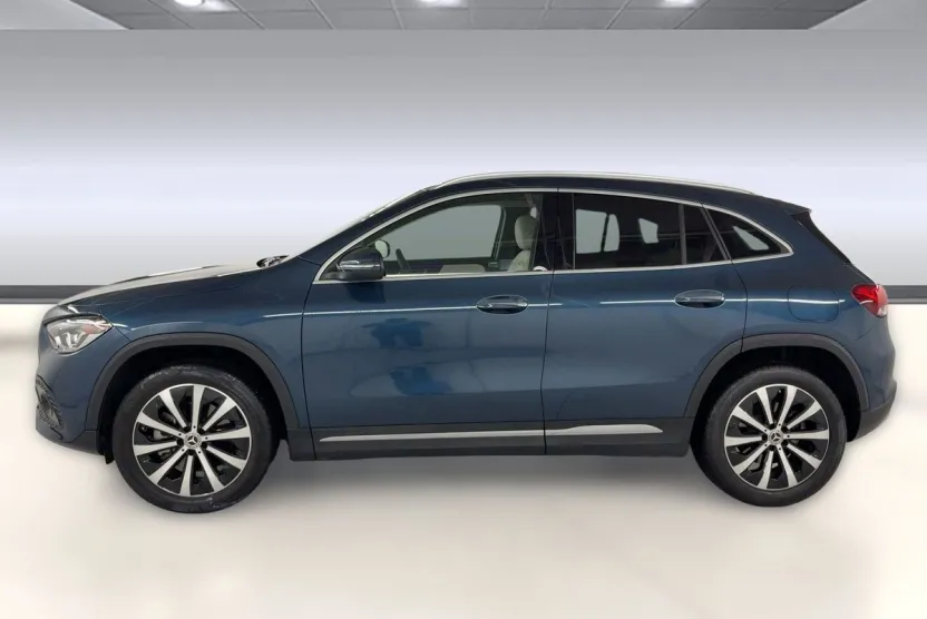 2023 Mercedes Benz GLA 250 photo 1