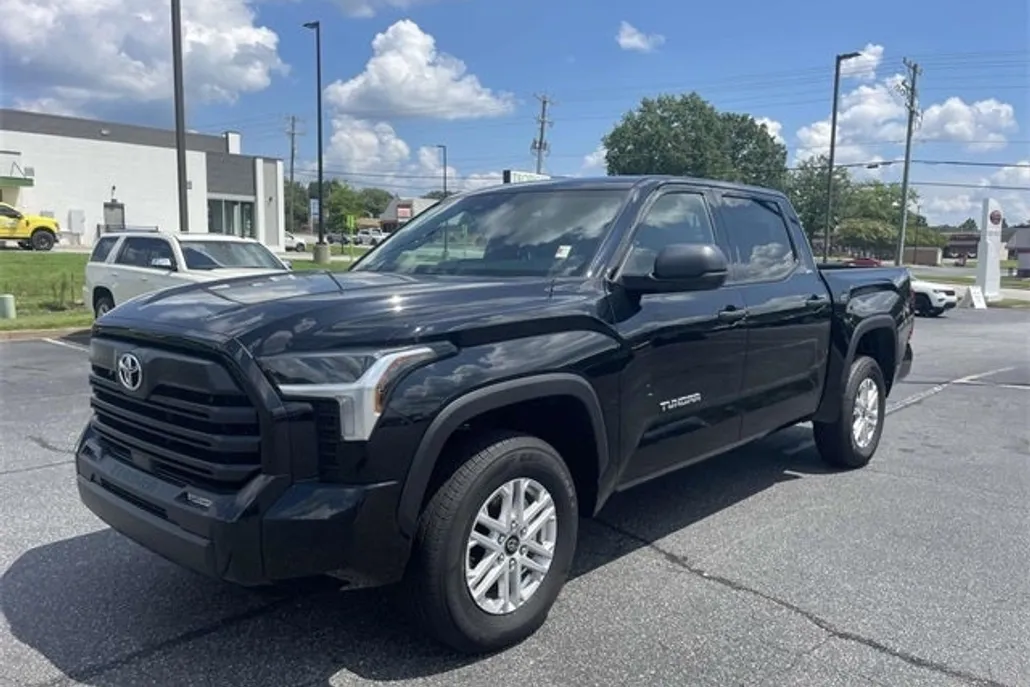 2025 Toyota Tundra SR5 photo 1