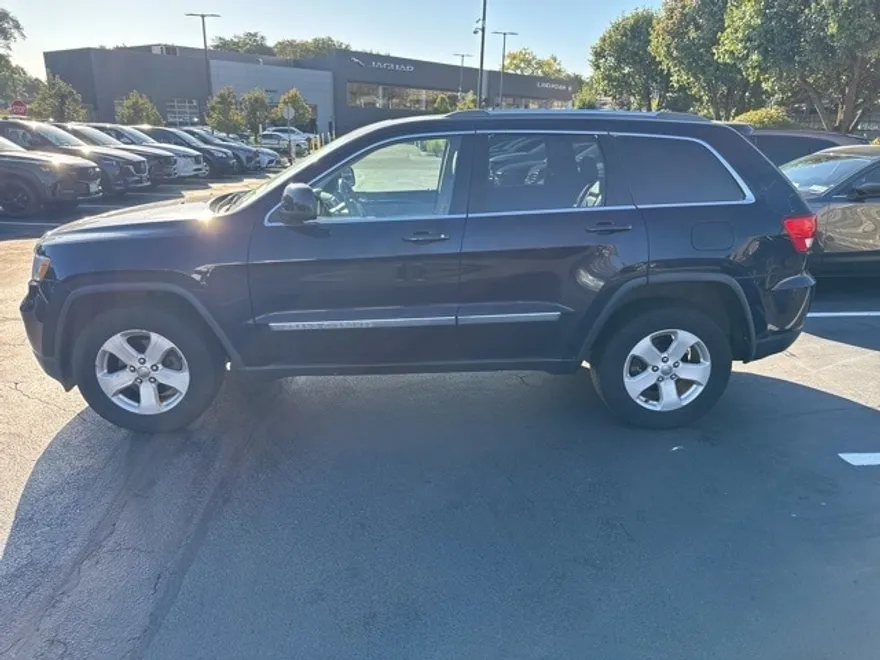 2012 Jeep Grand Cherokee Laredo photo 1