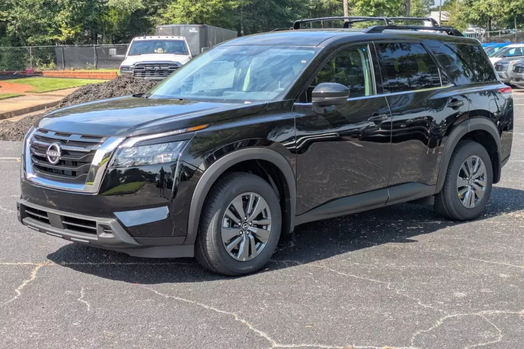 2025 Nissan Pathfinder SV photo 1