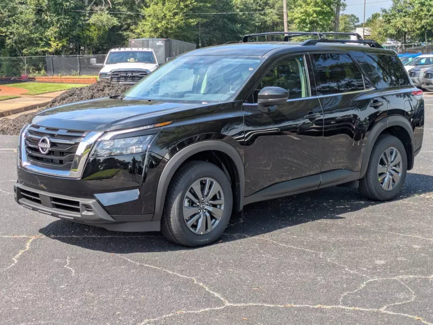 2025 Nissan Pathfinder SV photo 1