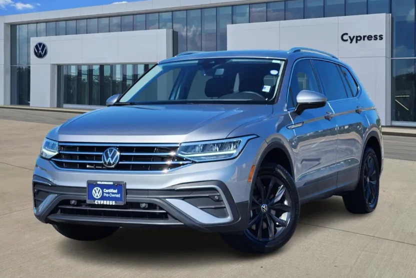 2024 Volkswagen Tiguan SE Wolfsburg Edition photo 1