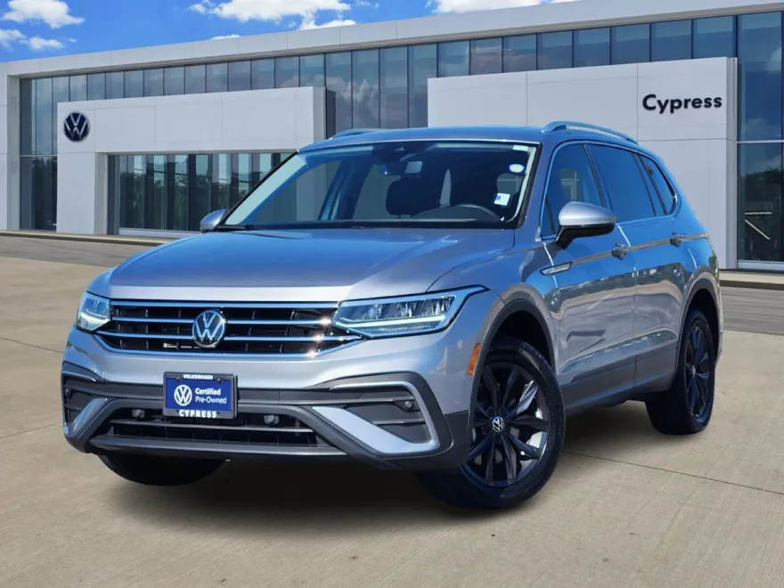 2024 Volkswagen Tiguan SE Wolfsburg Edition photo 1