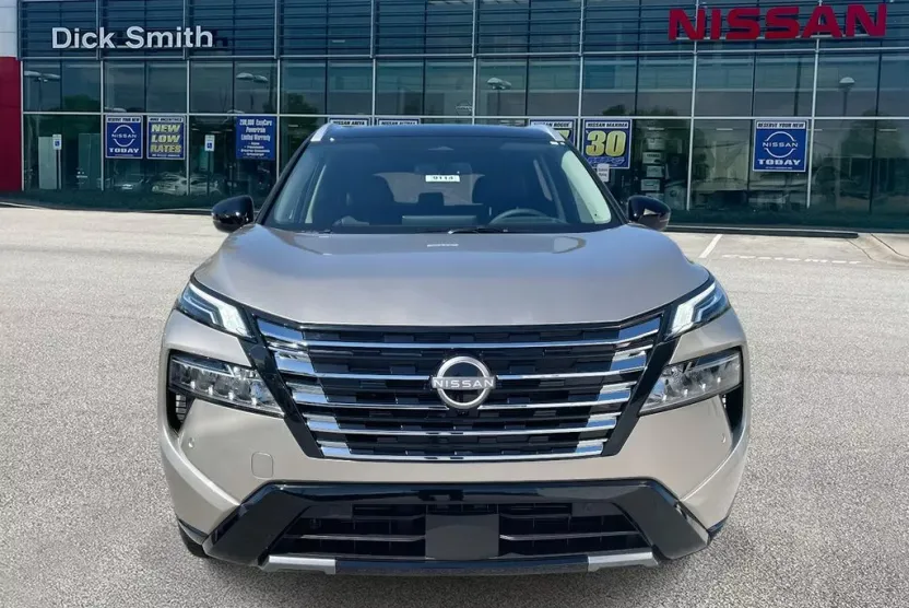 2026 Nissan Rogue Platinum photo 1
