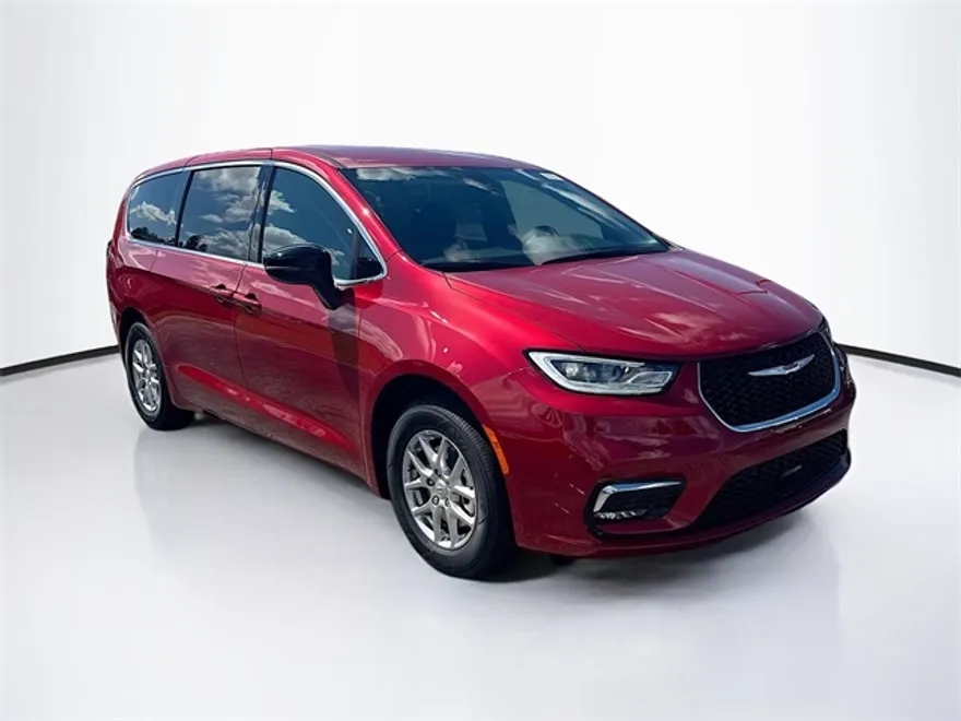 2026 Chrysler Pacifica photo 1