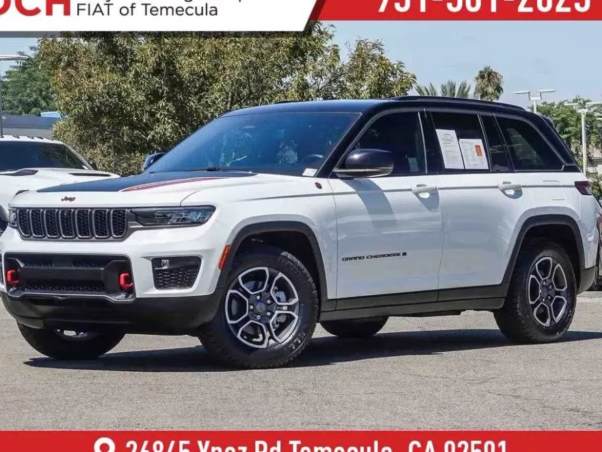 2022 Jeep Grand Cherokee Trailhawk photo 1